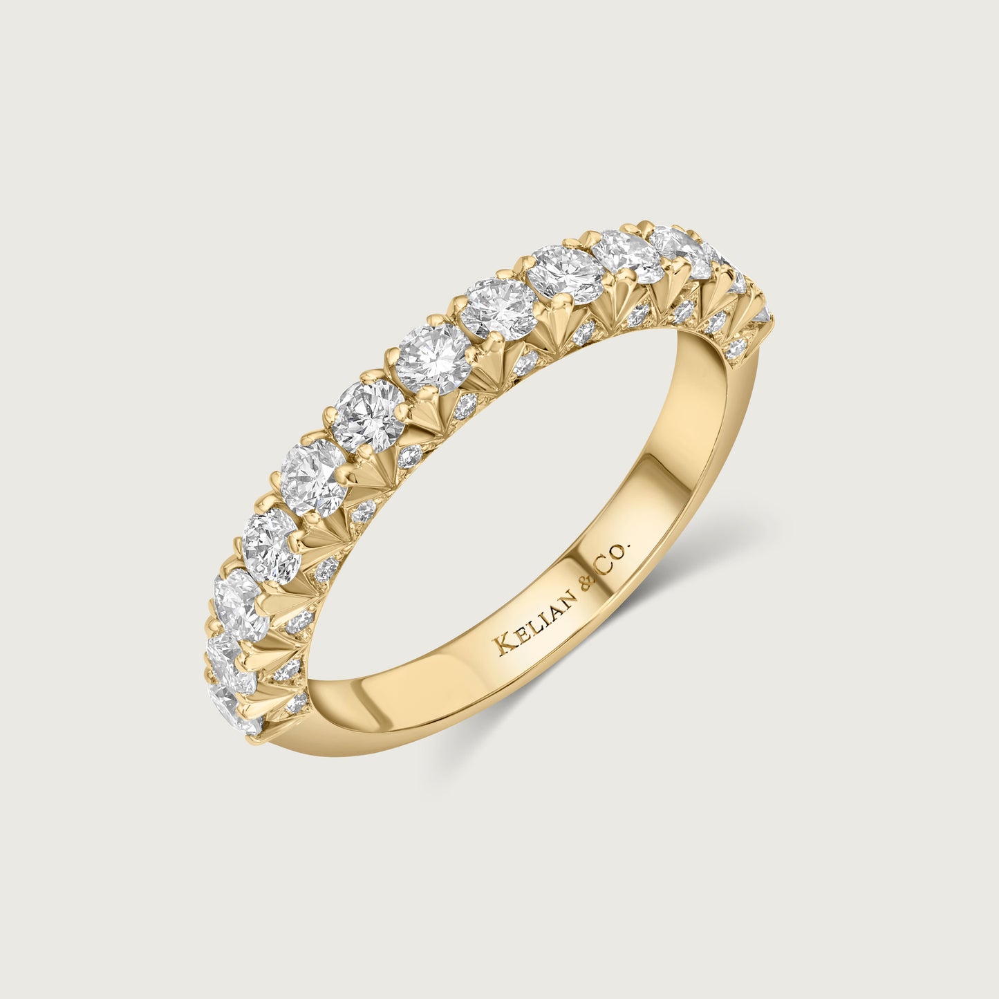 French Pavé Ring Éternelle in Yellow Gold