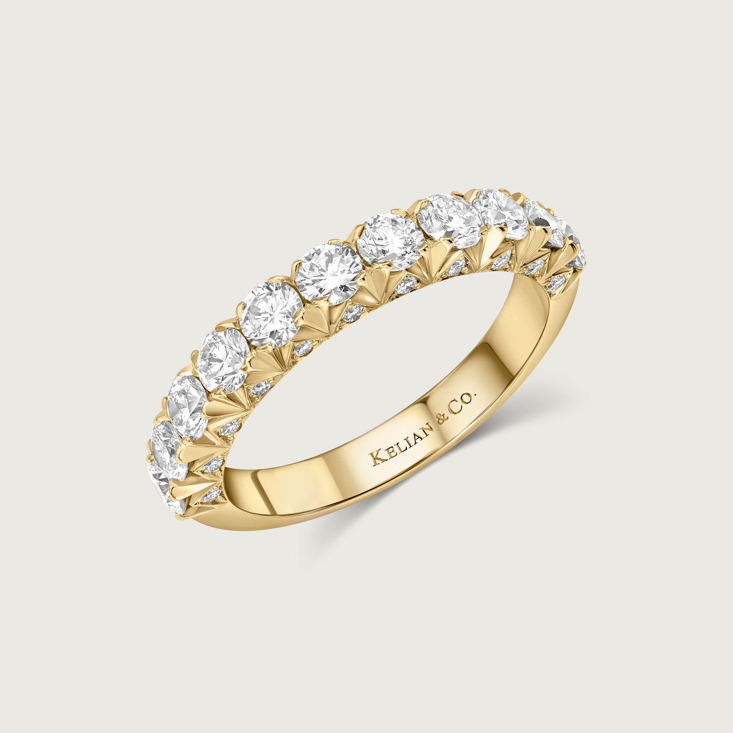 French Pavé Ring Élégante in Yellow Gold