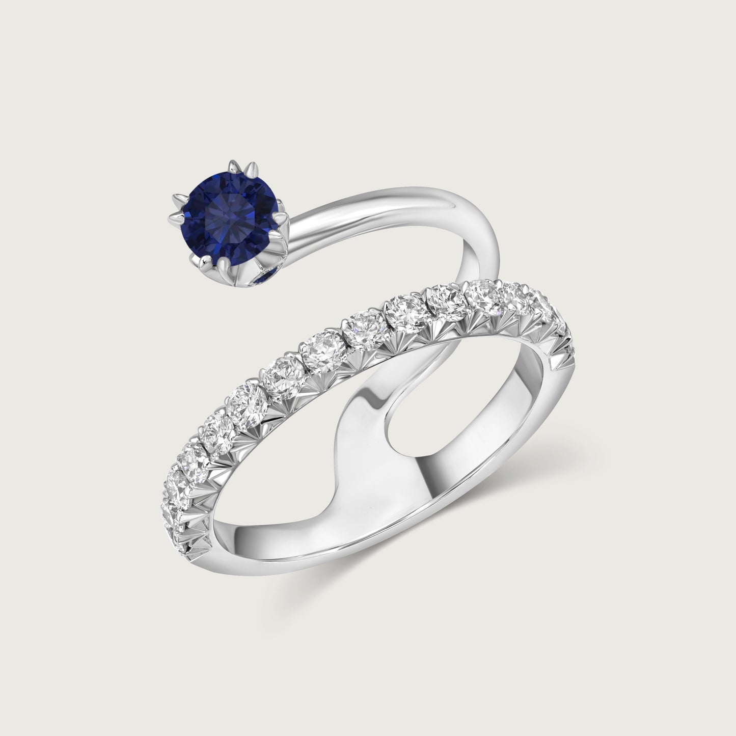 Swan Ring in White Gold