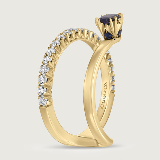 Swan Ring in Yellow Gold